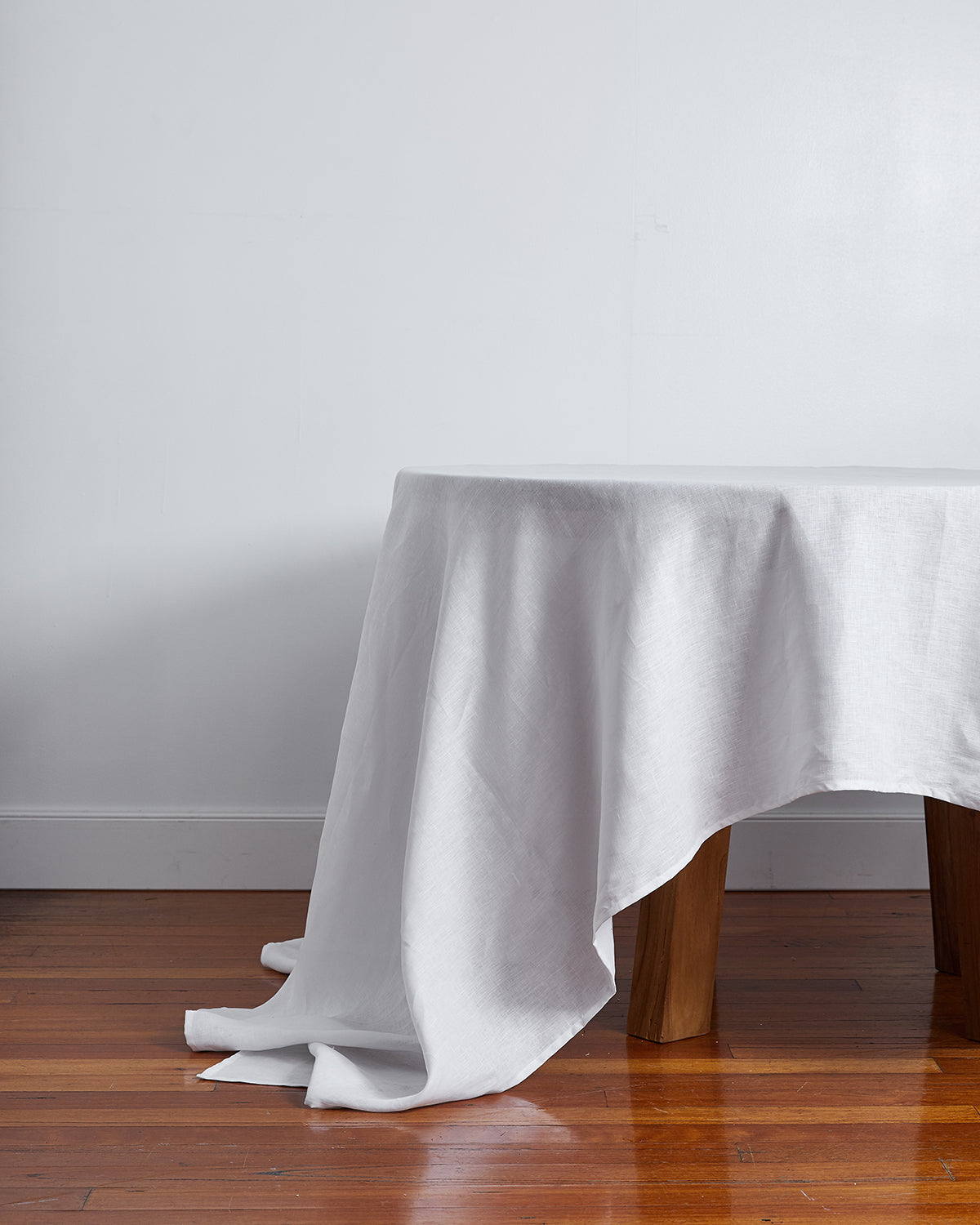 BedThreads-Tablecloth-2463_1200x_3fd0bbe9-1820-4222-8da2-82169b3a72b4.jpg