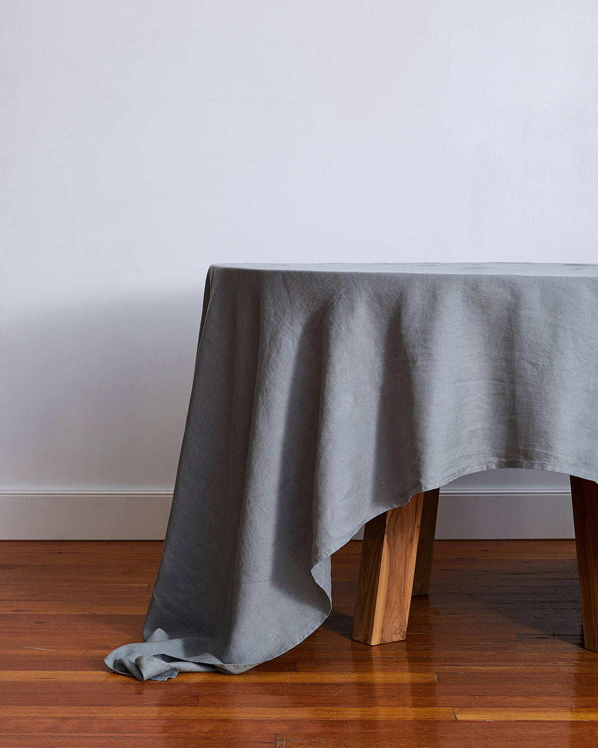 BedThreads-Tablecloths-11220111_1200x_23606a68-a33e-4fac-9153-291153e143c4.jpg