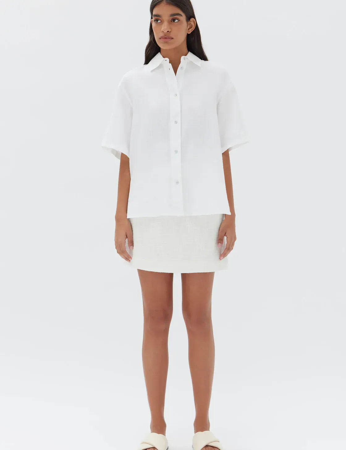 CorinneLinenShirtWhite_2097_1120x_6306a982-f3a5-4abe-ac7f-71b38a6b5651.webp
