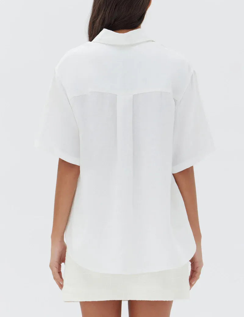 CorinneLinenShirtWhite_2117_800x_47e51c48-52cc-474e-9d43-499696c11035.webp