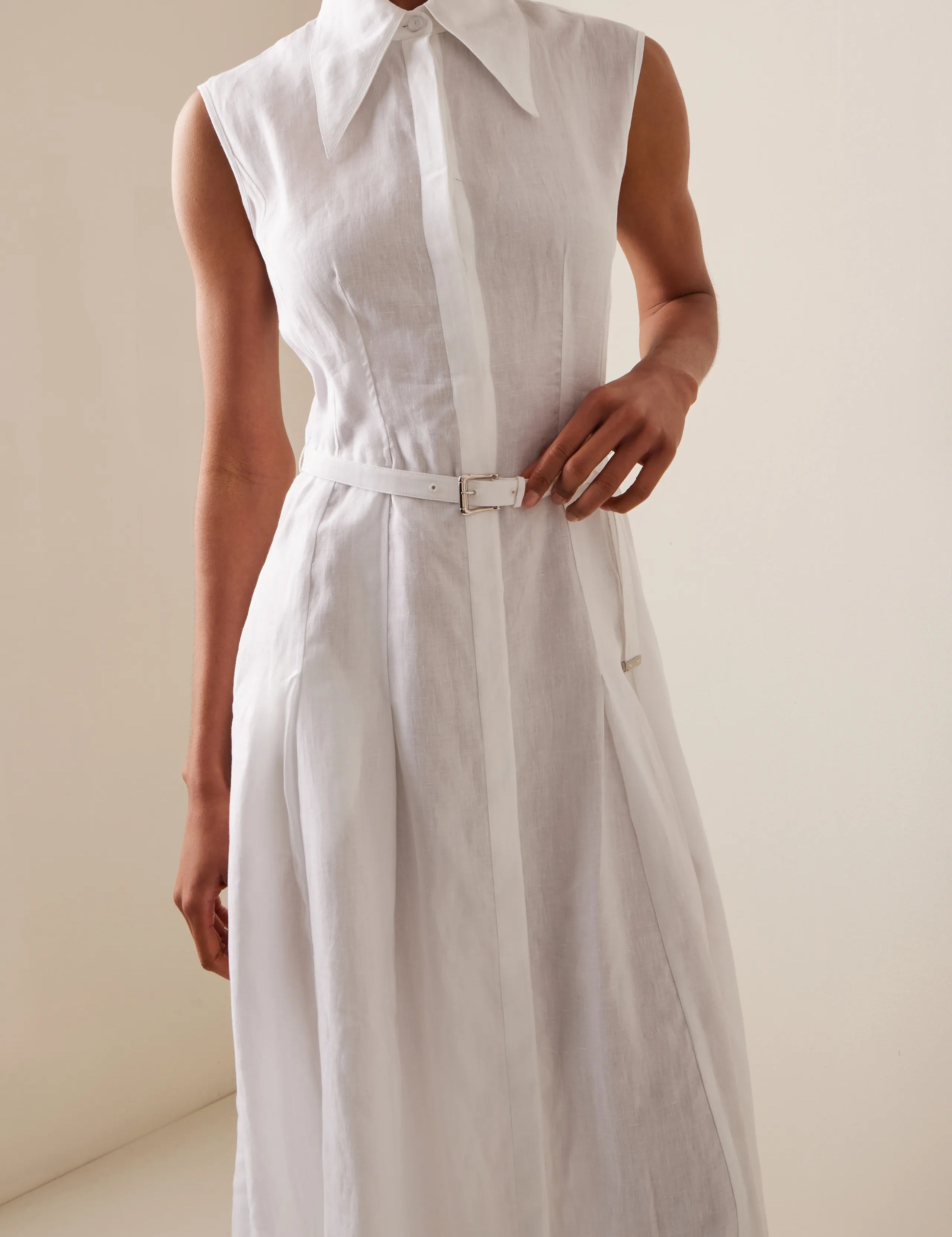 gabriela-hearst-white-durand-linen-maxi-shirt-dress_1.webp