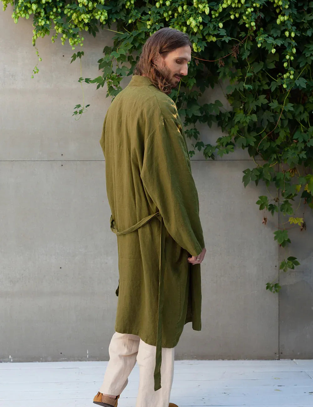 green-linen-robe_1120x_d1a2bf1f-9c15-4ba4-aa9d-e5000f6e1b35.webp