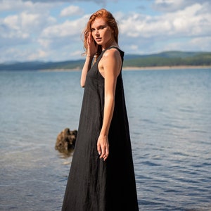 Linen Maxi Sleeveless Dress in Black